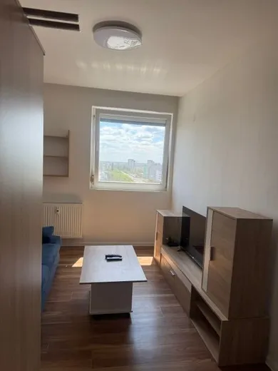 Na prenájom 1-izbový byt, 42 m², Bratislava-Vrakuňa, Stavbárska