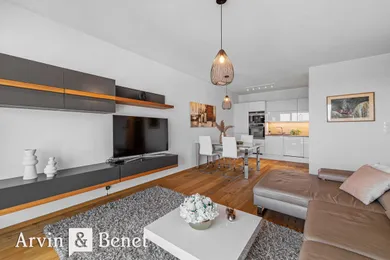 Na prenájom 2-izbový byt, 54 m², Bratislava-Nové Mesto