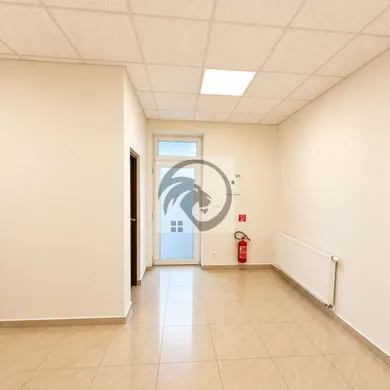 Na prenájom komerčné, 197 m², Levice, Ulica Československej armády
