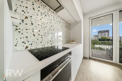 Na predaj 3-izbový byt, 115 m², Bratislava-Ružinov, Seberíniho