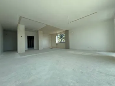 Na predaj 4-izbový byt, 157 m², Bratislava-Nové Mesto, Matúškova