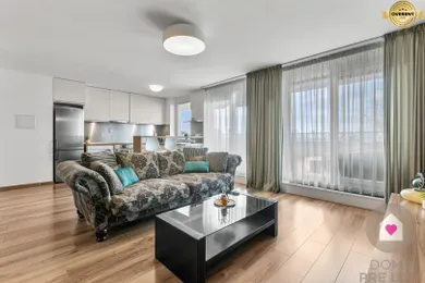 Na prenájom 2-izbový byt, 74 m², Bratislava-Ružinov, Tomášikova
