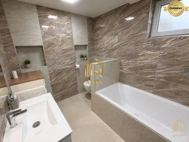Na predaj 4-izbový dom, 181 m², Senica, Košútovec