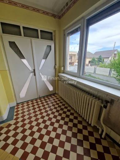 Na predaj dom, Komoča