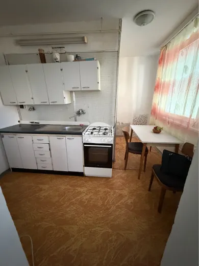 Na predaj 1-izbový byt, 33 m², Humenné, Námestie slobody