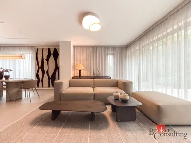 Kiadó lakások, 4-szobás, Bratislava-Staré Mesto · €2950