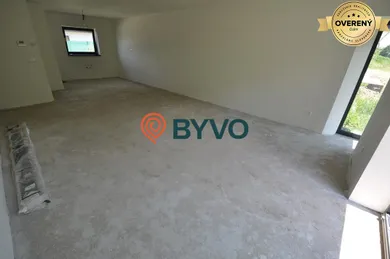 Na predaj 5-izbový dom, 240 m², Stupava