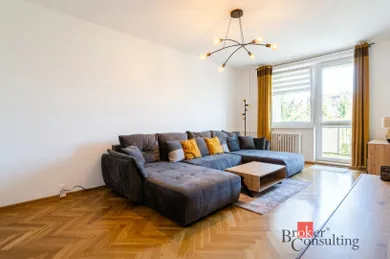 Na prenájom 3-izbový byt, 74 m², Poprad, Partizánska