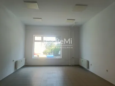 Na prenájom komerčné, 55 m², Topoľčany