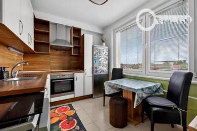 Na predaj 3-izbový byt, 76 m², Slovenský Grob, Záhradná