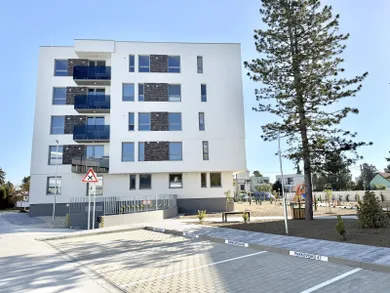 Na predaj 3-izbový byt, 56 m², Galanta, Športová