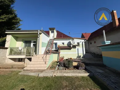 Na predaj 3-izbový dom, 115 m², Hlohovec, Svätopeterská