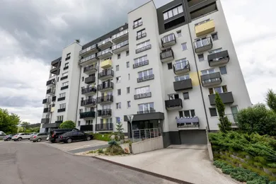 Квартири в оренду, 2-кімнатні, Zvolen · €580