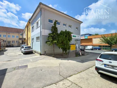 Na prenájom komerčné, 30 m², Holíč