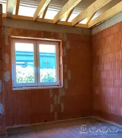 Na predaj 4-izbový dom, 152 m², Mad