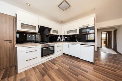 Mieszkania na sprzedaż, 3-pokojowe, Pezinok · €274 900