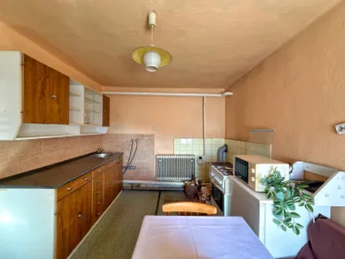 Na predaj dom, 203 m², Nevidzany