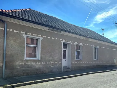 Na predaj objekt, 134 m², Levice, Nám. E. M. Šoltésovej