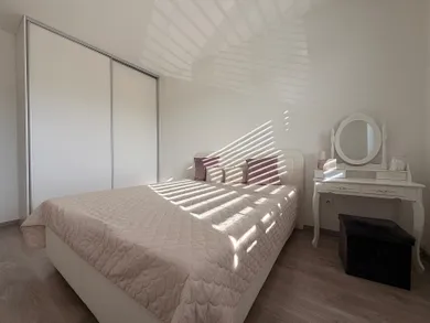 Na predaj 3-izbový byt, 74 m², Kostolište, Borová ulica