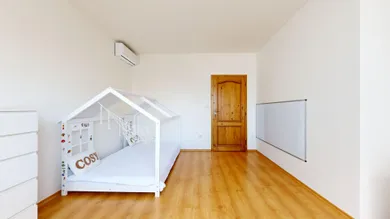 Na prenájom 3-izbový byt, 115 m², Bratislava-Staré Mesto