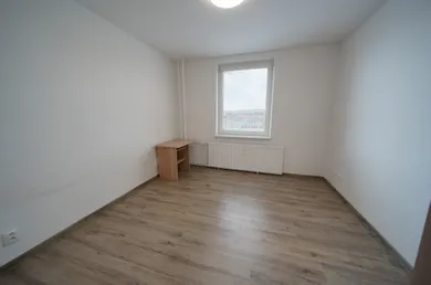 Na prenájom 3-izbový byt, 68 m², Košice-Juh, Južná trieda