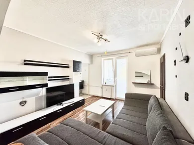 Na predaj 3-izbový byt, 66 m², Holíč, M. Nešpora