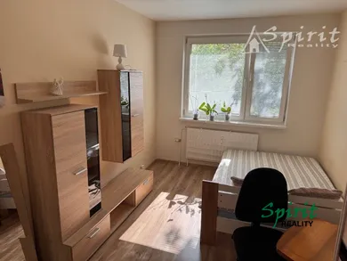 Byty na predaj 4-izbový, Bratislava-Petržalka · €319 900