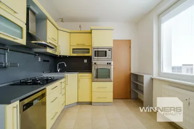 Mieszkania na sprzedaż, 4-pokojowe, Holíč · €139 990