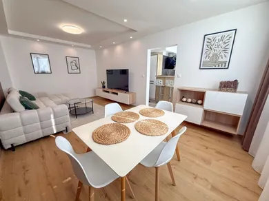Na prenájom 2-izbový byt, 62 m², Bratislava-Dúbravka, Dúbravčická