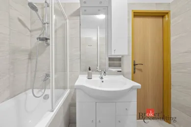 Na predaj 3-izbový byt, 62 m², Dunajská Streda, Ružový Háj