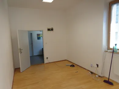 Na prenájom komerčné v Banská Bystrica · €190 · Čiastočná rekonštrukcia