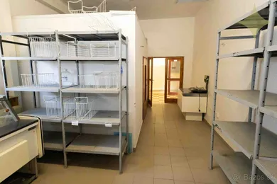 Na prenájom komerčné, 98 m², Lackovce