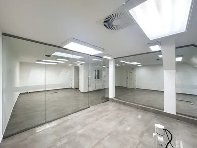 Na prenájom komerčné, 76 m², Bratislava-Staré Mesto, Panská