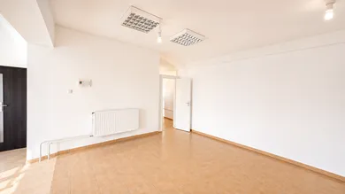 Eladó objektumok, Želiezovce · €195 000