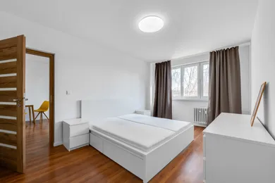 Na prenájom 2-izbový byt, 55 m², Košice-Staré Mesto, Lomená 30