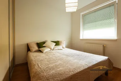 Квартири в оренду, 3-кімнатні, Banská Bystrica · €750