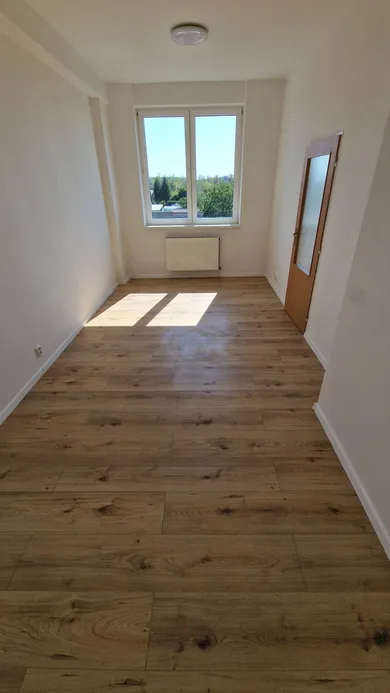 Na prenájom 1-izbový byt, 35 m², Nové Zámky, Andovská