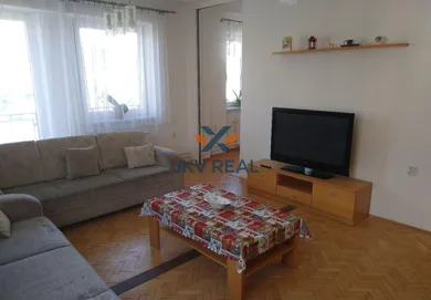 Mieszkania na wynajem, 3-pokojowe, Žilina · €550
