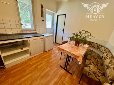 Na predaj 4-izbový dom, 130 m², Jurová, -