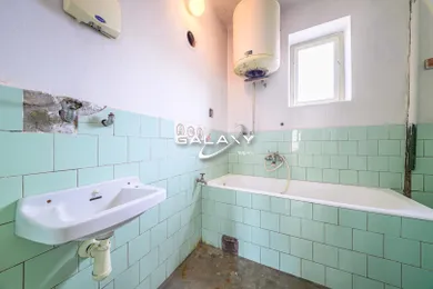 Na predaj 5-izbový dom, 145 m², Radzovce