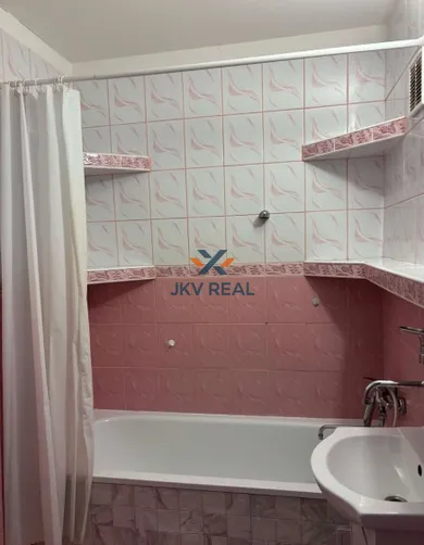 Na prenájom 1-izbový byt, 40 m², Spišská Nová Ves, štúrové nábrežie