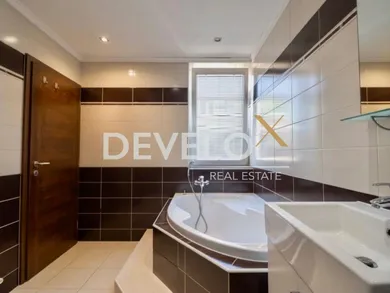 Na predaj 3-izbový byt, 86 m², Malacky