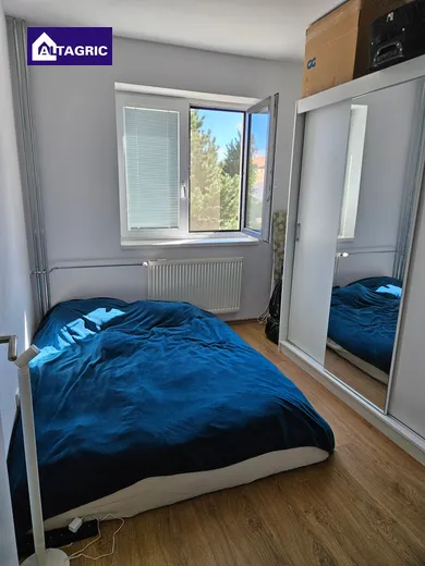 Na predaj 2-izbový byt, 37 m², Komárno, Petőfiho ul.