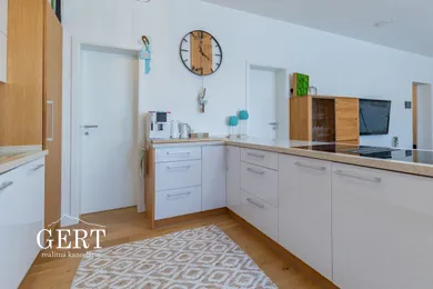 Na predaj dom, 157 m², Liptovský Mikuláš, Ondrašovská