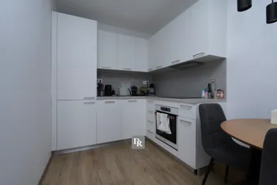 Na prenájom 2-izbový byt, 45 m², Bratislava-Ružinov, Hraničná