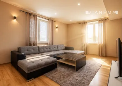 Mieszkania na sprzedaż, 3-pokojowe, Trenčín · €185 900