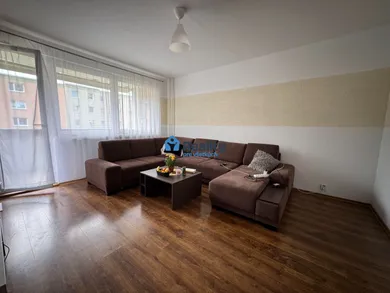 Na prenájom 3-izbový byt, 73 m², Považská Bystrica, SNP