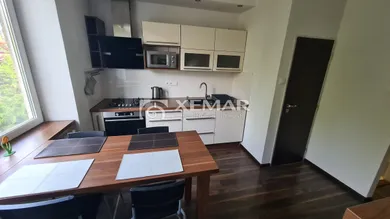 Na prenájom 3-izbový byt, 93 m², Detva, Štúrova