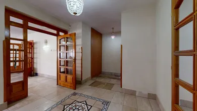 Na predaj 5-izbový byt, 400 m², Trnava