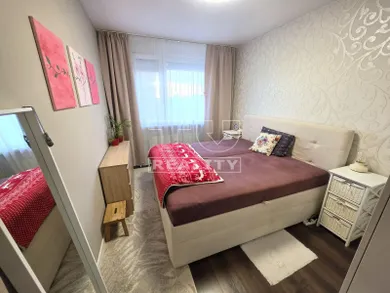 Na predaj 3-izbový byt, 71 m², Bratislava-Petržalka